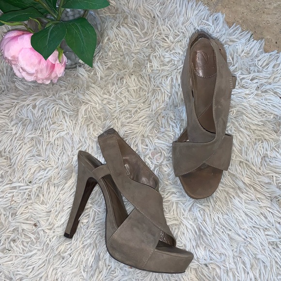 Diane von Furstenberg DVF crisscross suede heel sandals - Picture 3 of 17